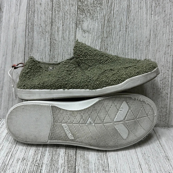 Vionic Malibu Women's Slip-on Comfort Shoe Army Green Boucle Size 8.5 - Picture 7 of 11